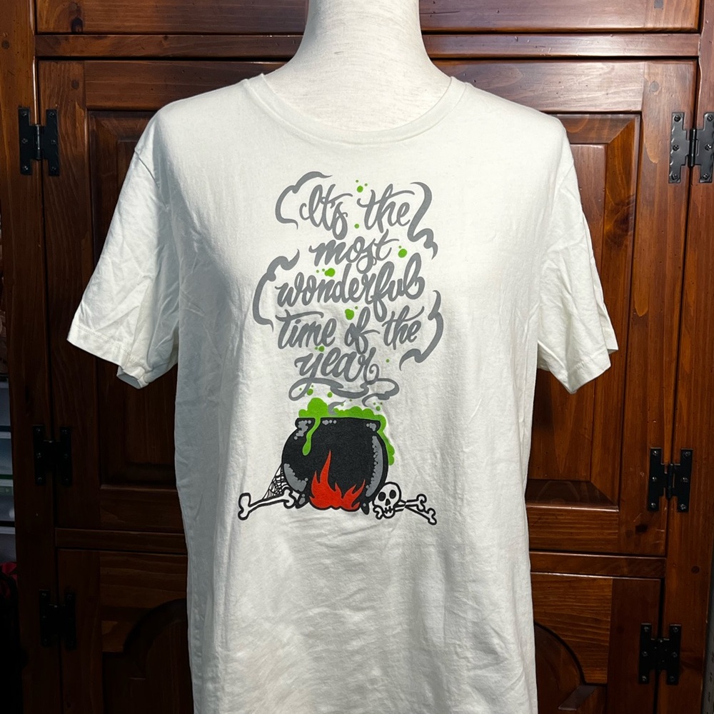Unique Vintage Cream Halloween T-Shirt